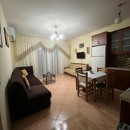 Xhuljo's Apartman *